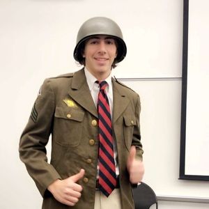 Meet your Posher, Simon